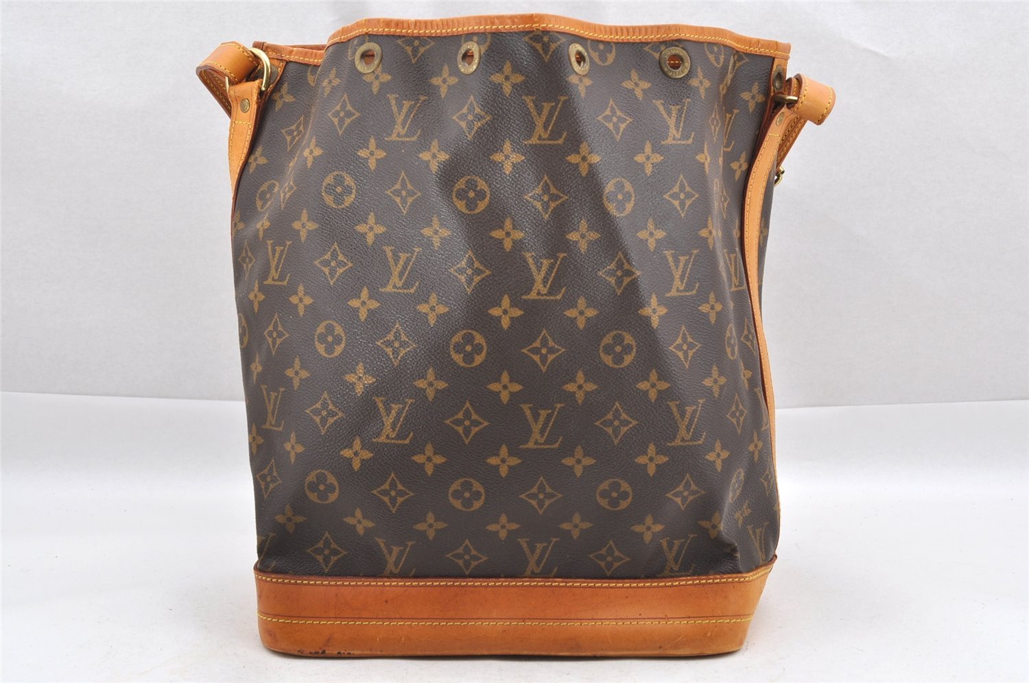 Authentic Louis Vuitton Monogram Noe Shoulder Drawstring Bag M42224 LV 1676I