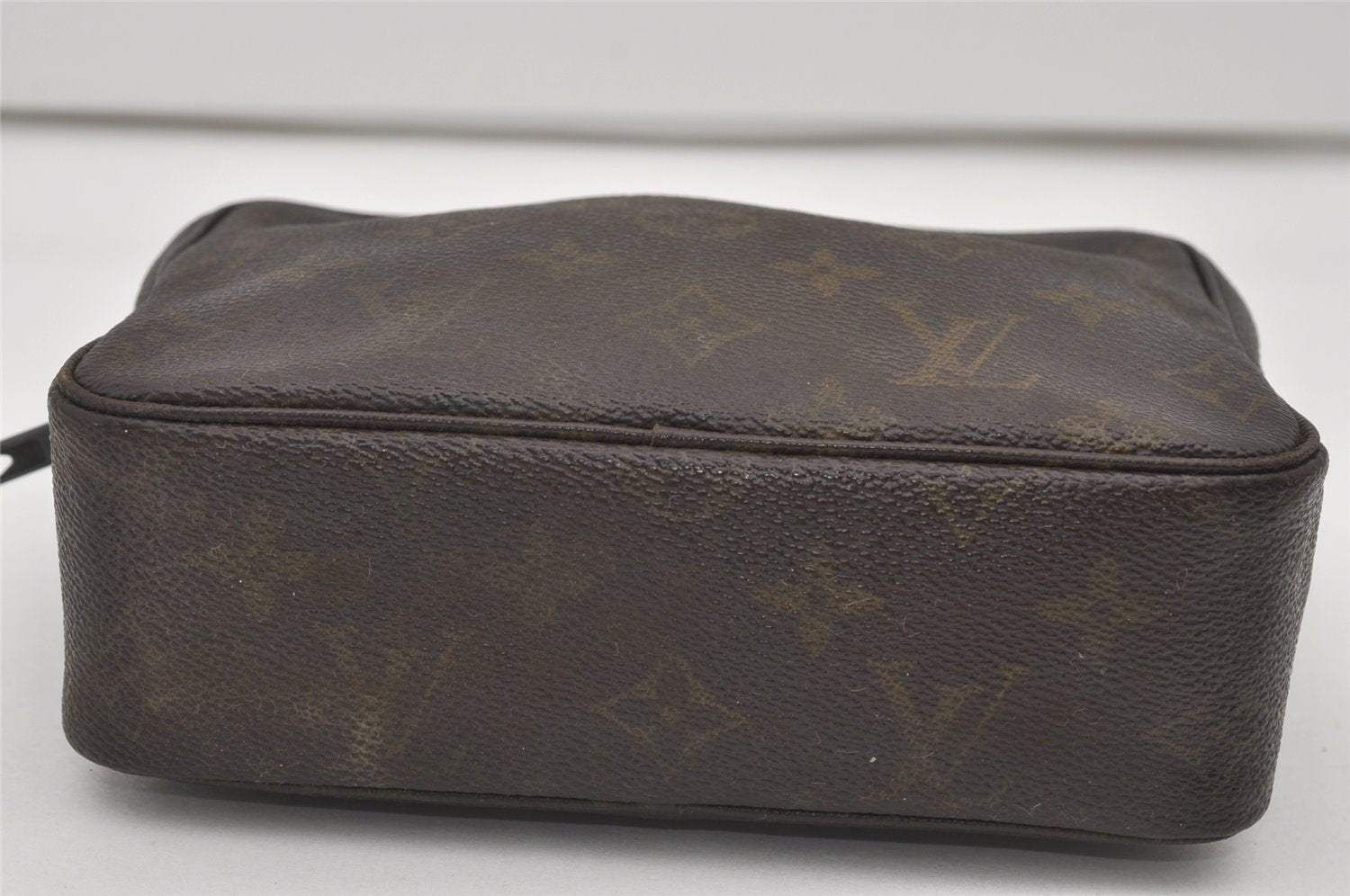 Auth Louis Vuitton Monogram Trousse Toilette 18 Clutch Hand Bag Old Model 1682I