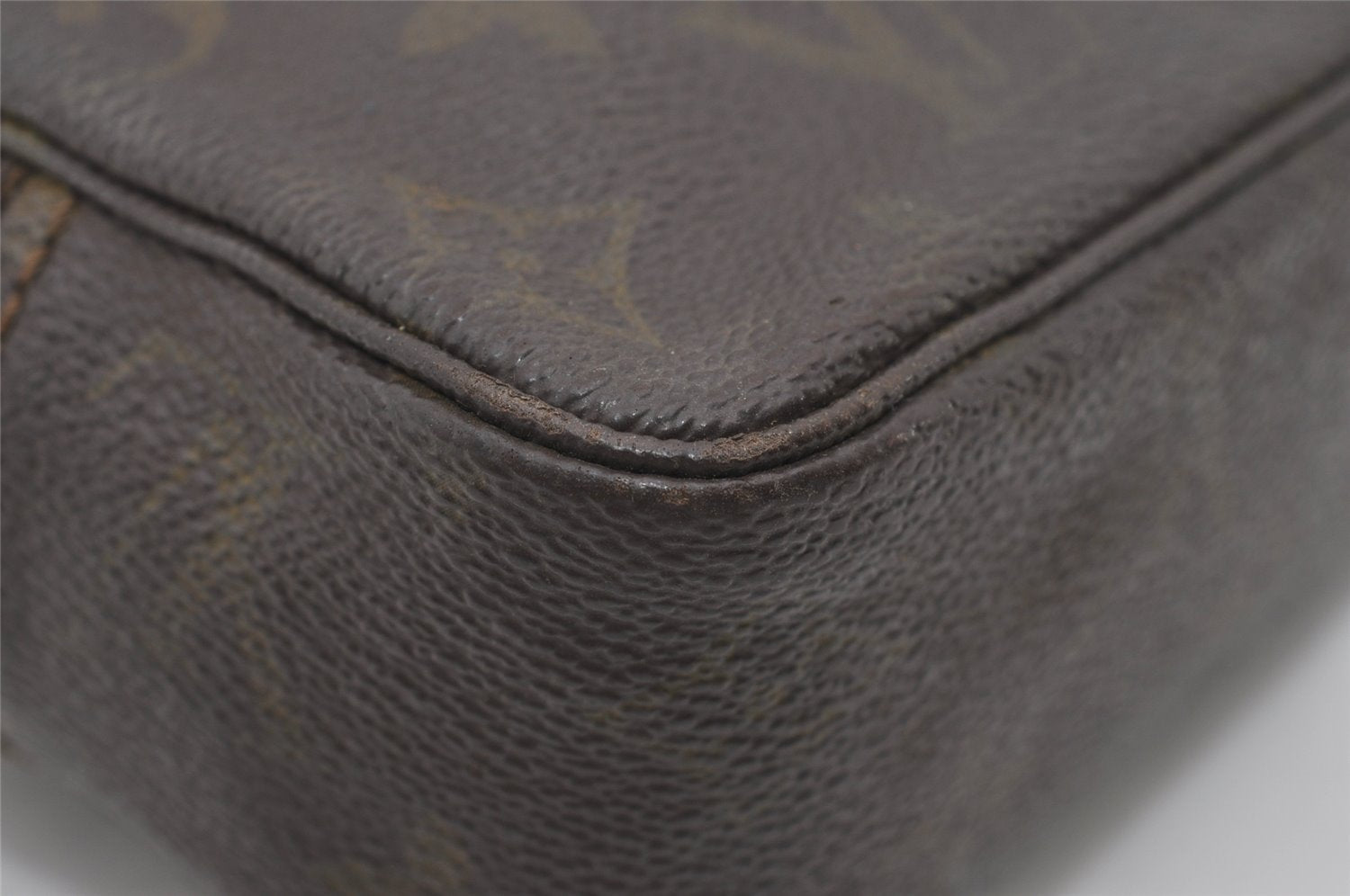 Auth Louis Vuitton Monogram Trousse Toilette 18 Clutch Hand Bag Old Model 1682I