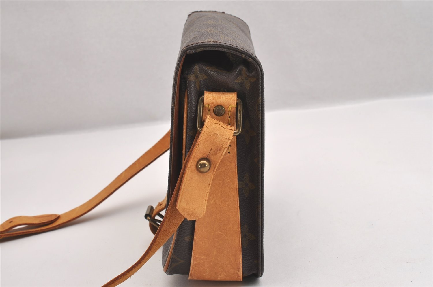 Authentic Louis Vuitton Monogram Cartouchiere MM M51253 Shoulder Cross Bag 1683I