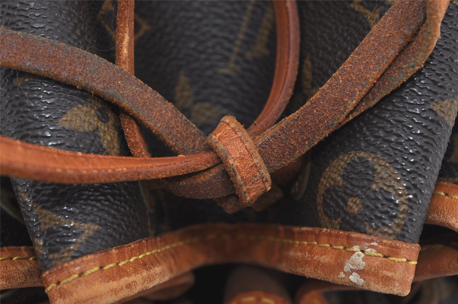 Authentic Louis Vuitton Monogram Noe Shoulder Drawstring Bag M42224 LV 1696I