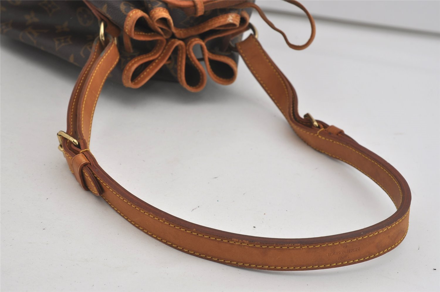 Authentic Louis Vuitton Monogram Noe Shoulder Drawstring Bag M42224 LV 1696I