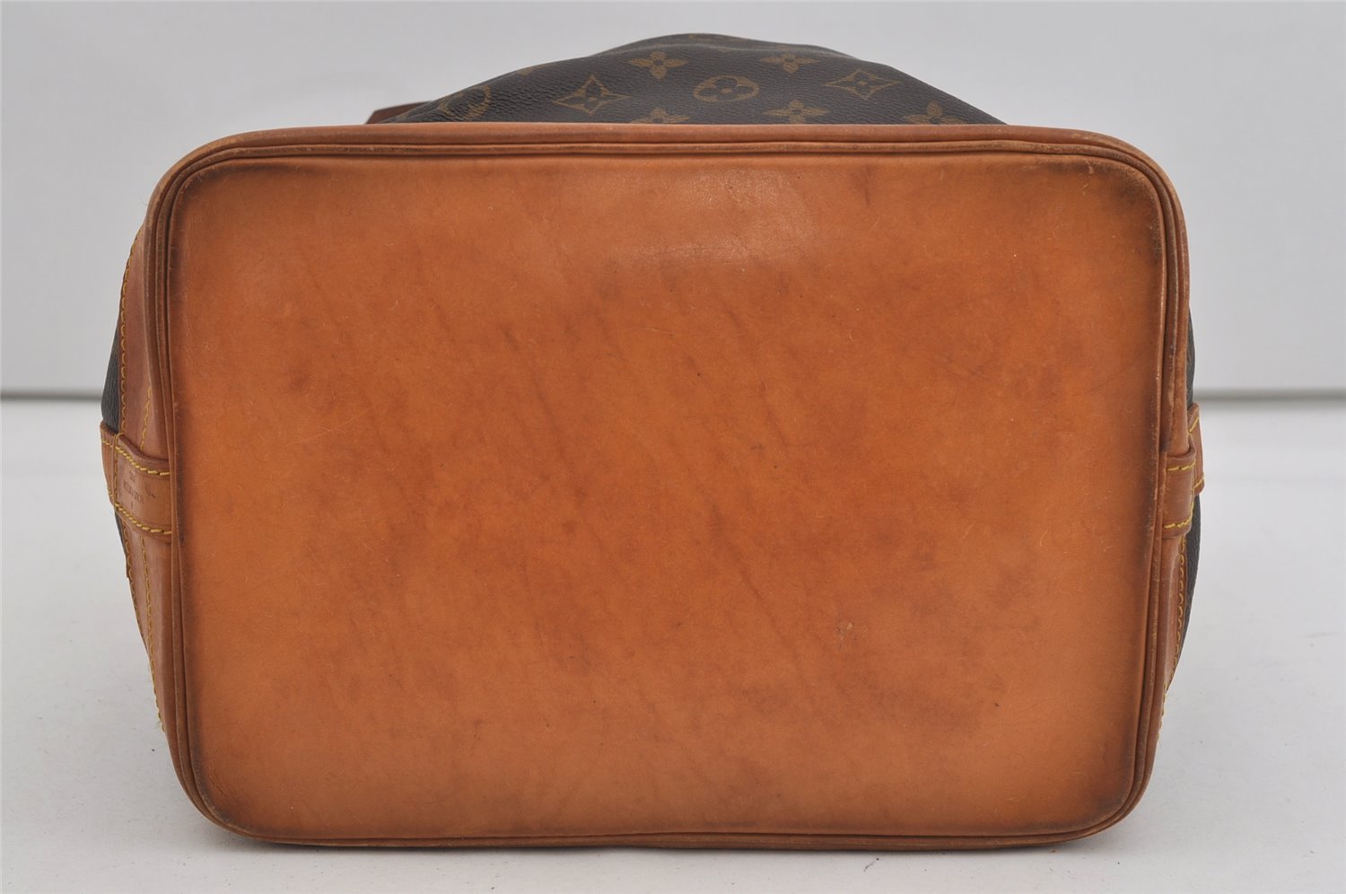 Authentic Louis Vuitton Monogram Noe Shoulder Drawstring Bag M42224 LV 1696I