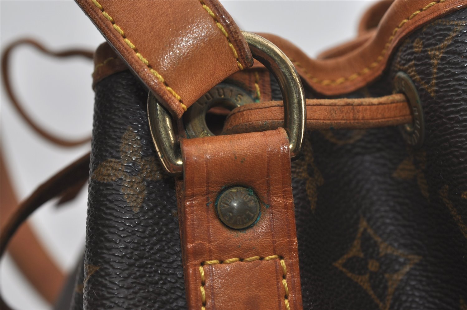 Authentic Louis Vuitton Monogram Noe Shoulder Drawstring Bag M42224 LV 1696I