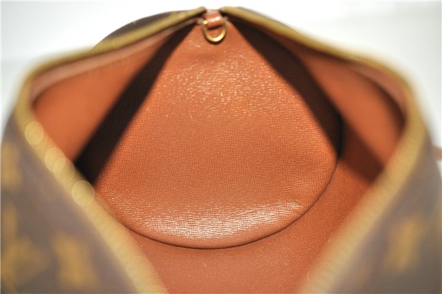 Authentic Louis Vuitton Monogram Papillon 30 Hand Bag Old Model LV 1698F