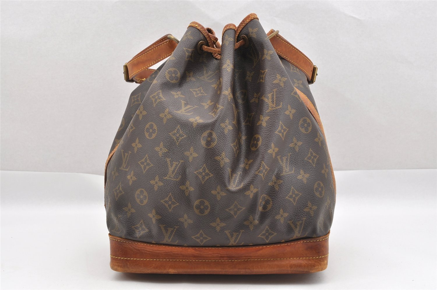 Authentic Louis Vuitton Monogram Noe Shoulder Drawstring Bag M42224 LV 1710I