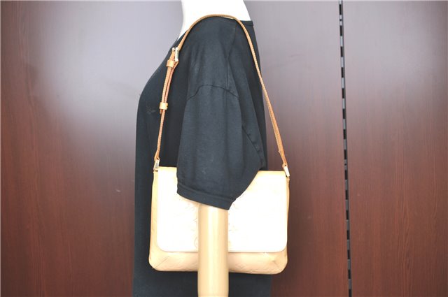Auth Louis Vuitton Vernis Thompson Street Shoulder Bag Beige M91070 LV 1713C