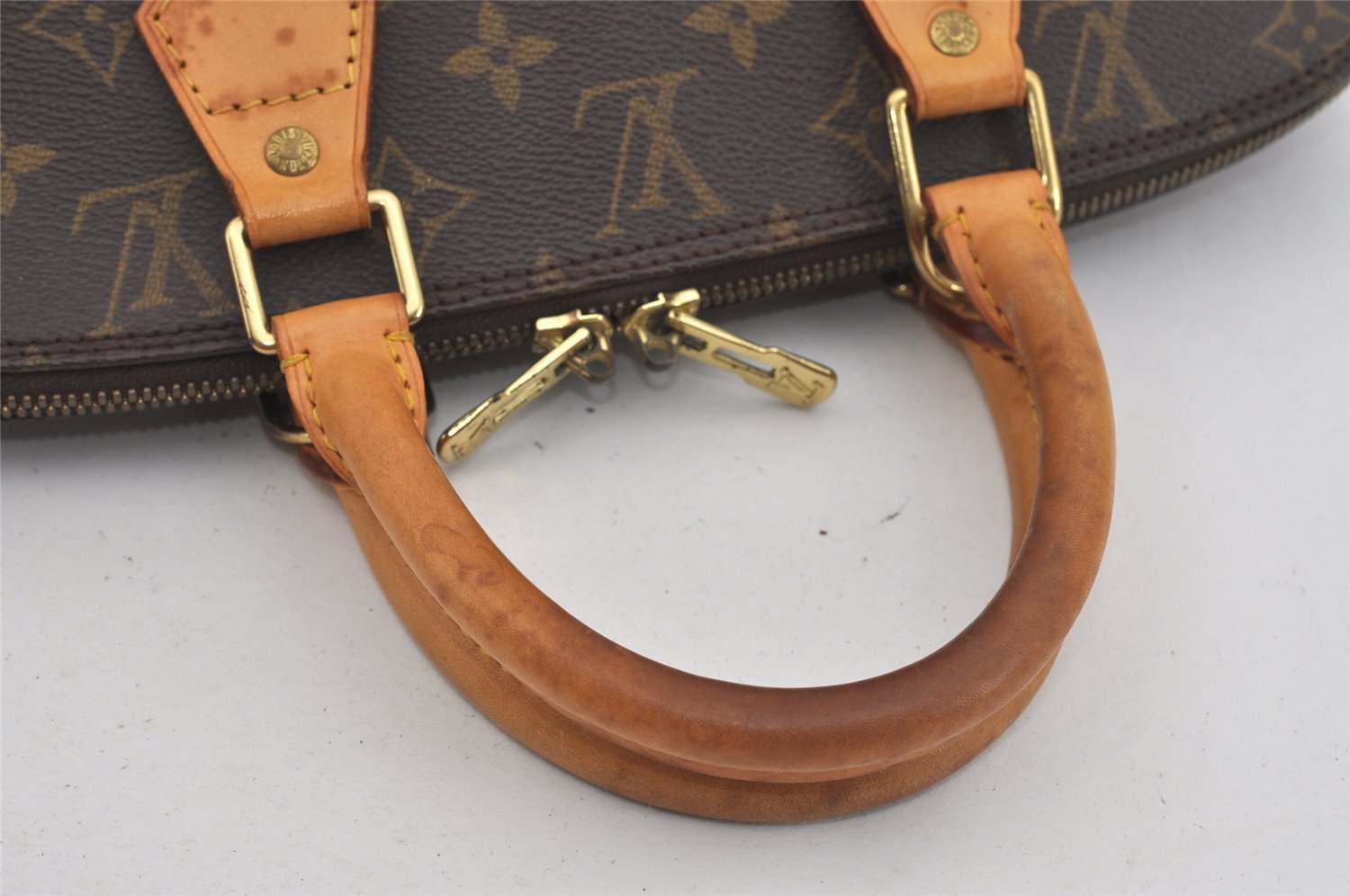 Authentic Louis Vuitton Monogram Alma Hand Bag Purse M51130 LV 1721I