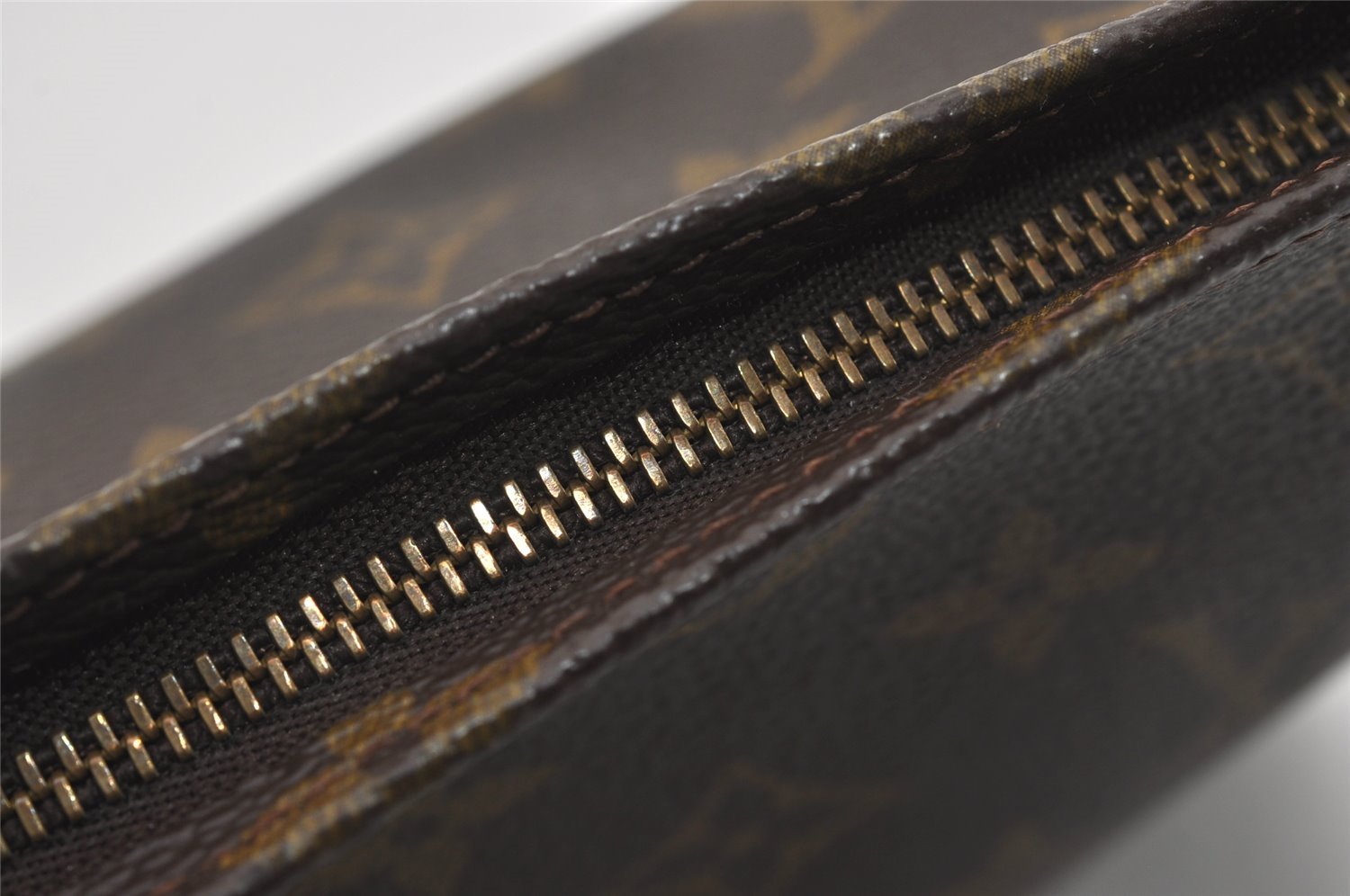 Auth Louis Vuitton Monogram Poche Toilette 26 Cosmetics Pouch Old Model LV 1728I