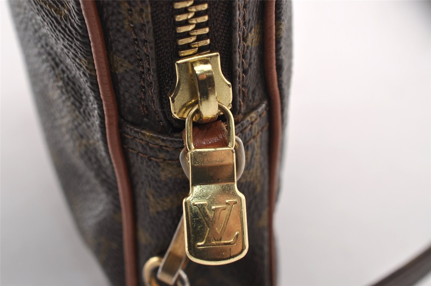 Auth Louis Vuitton Monogram Mini Poche Danube Shoulder Cross Bag Old Model 1729I