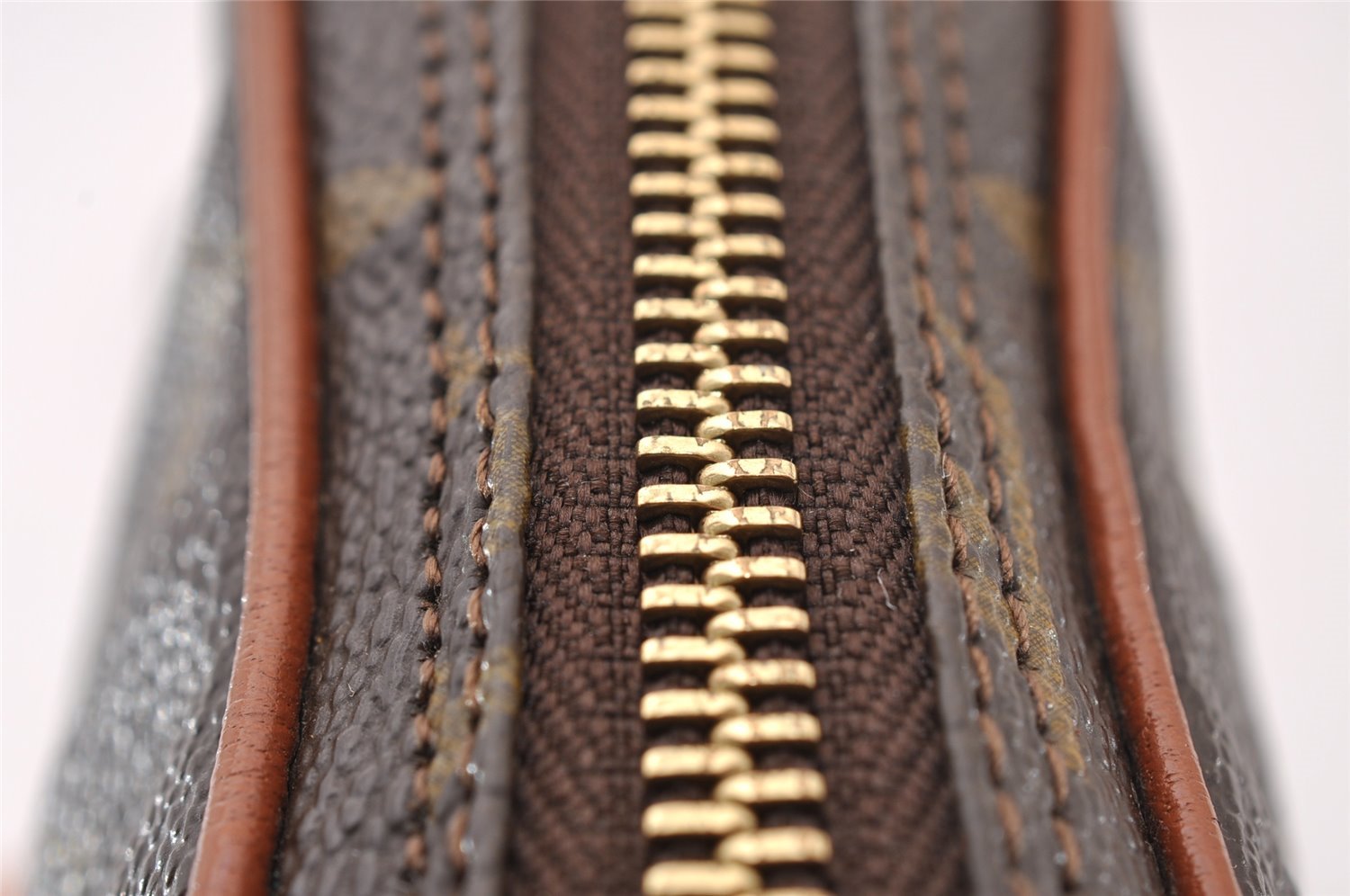 Auth Louis Vuitton Monogram Mini Poche Danube Shoulder Cross Bag Old Model 1729I