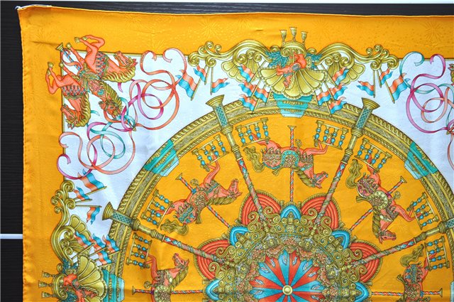 Authentic HERMES Carre 90 Scarf 