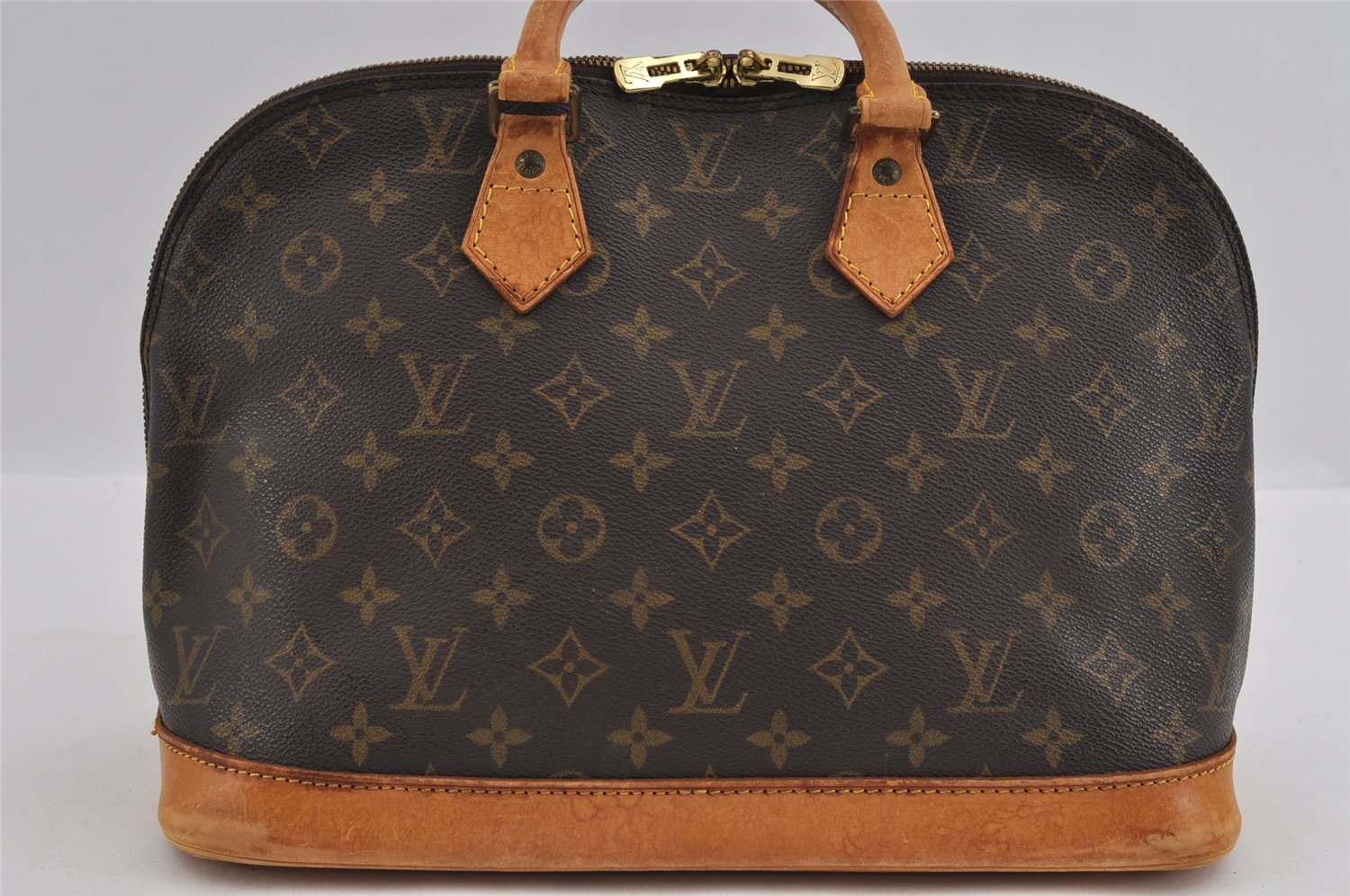 Authentic Louis Vuitton Monogram Alma Hand Bag Purse M51130 LV 1740I