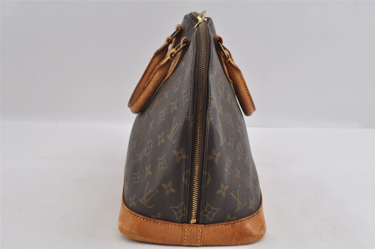 Authentic Louis Vuitton Monogram Alma Hand Bag Purse M51130 LV 1740I