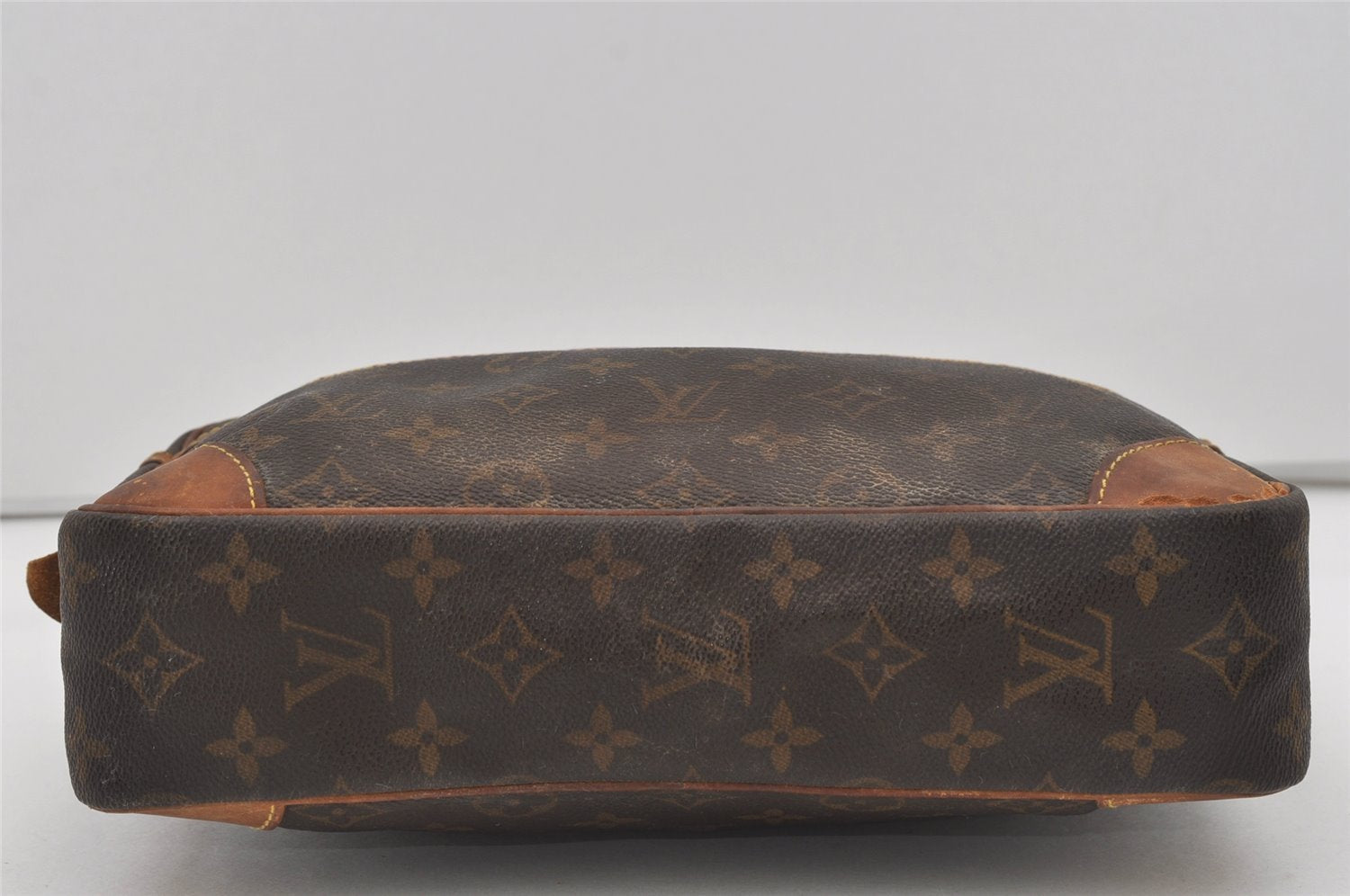 Authentic Louis Vuitton Monogram Compiegne 28 Clutch Hand Bag M51845 LV 1741I