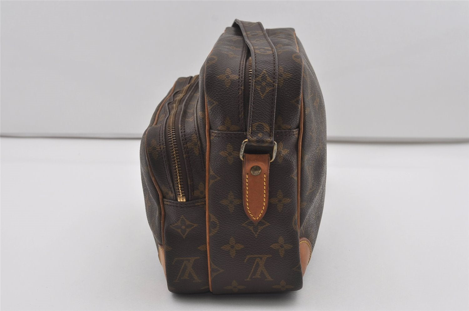 Authentic Louis Vuitton Monogram Nile Shoulder Cross Body Bag M45244 LV 1748I