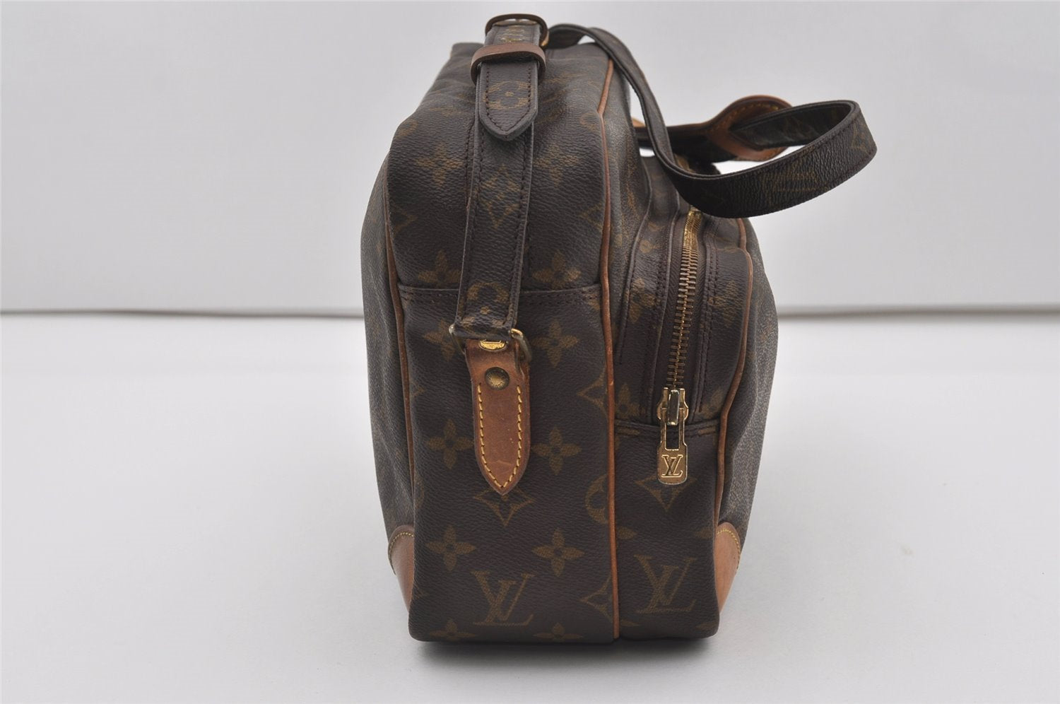 Authentic Louis Vuitton Monogram Nile Shoulder Cross Body Bag M45244 LV 1748I