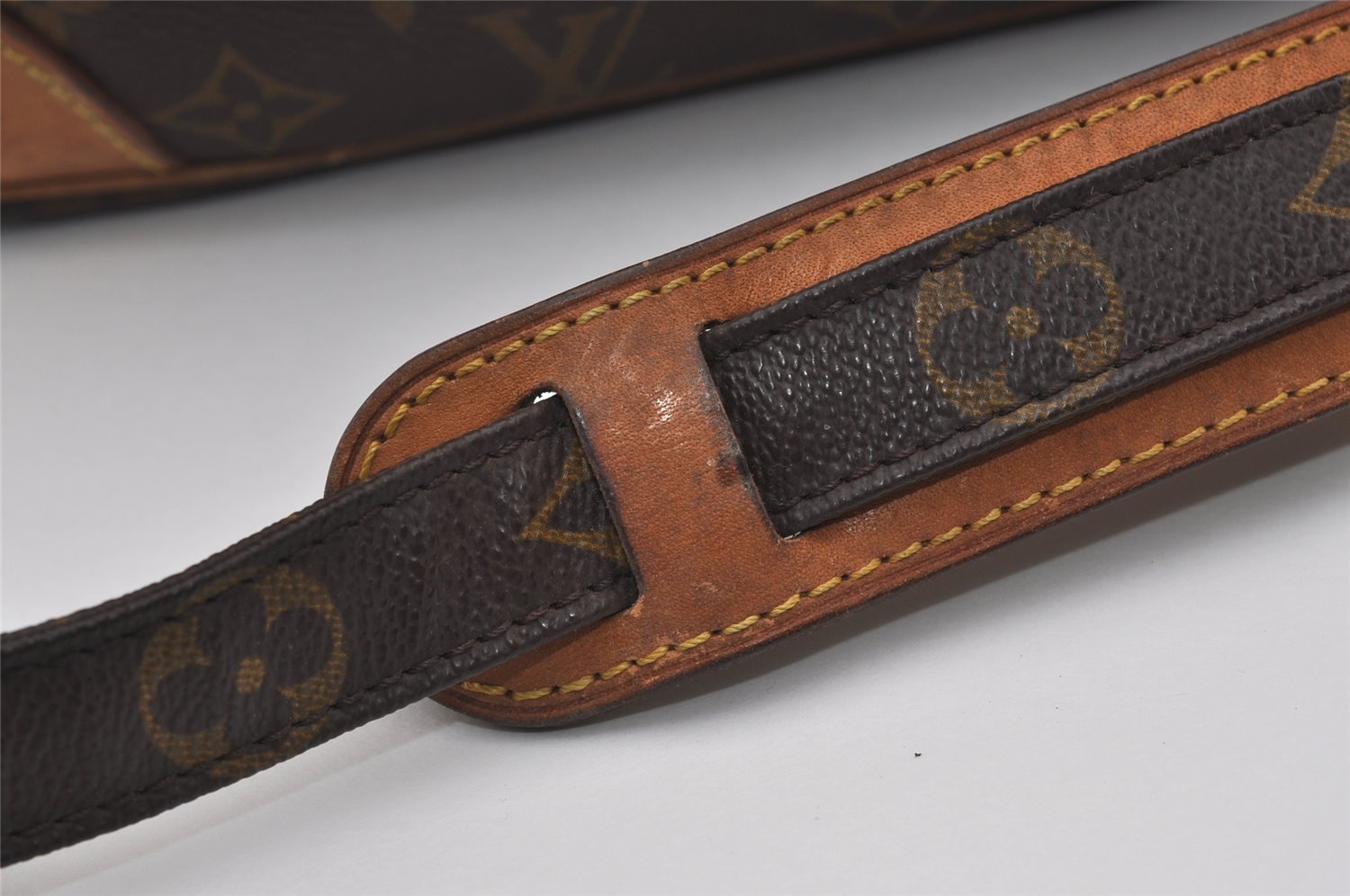 Authentic Louis Vuitton Monogram Nile Shoulder Cross Body Bag M45244 LV 1748I