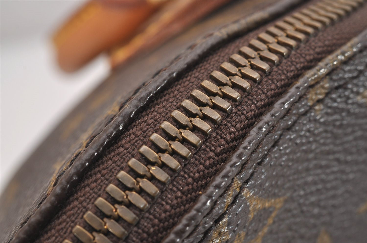 Authentic Louis Vuitton Monogram Alma Hand Bag Purse M51130 LV 1762I