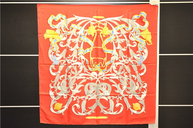 Authentic HERMES Carre 90 Scarf 