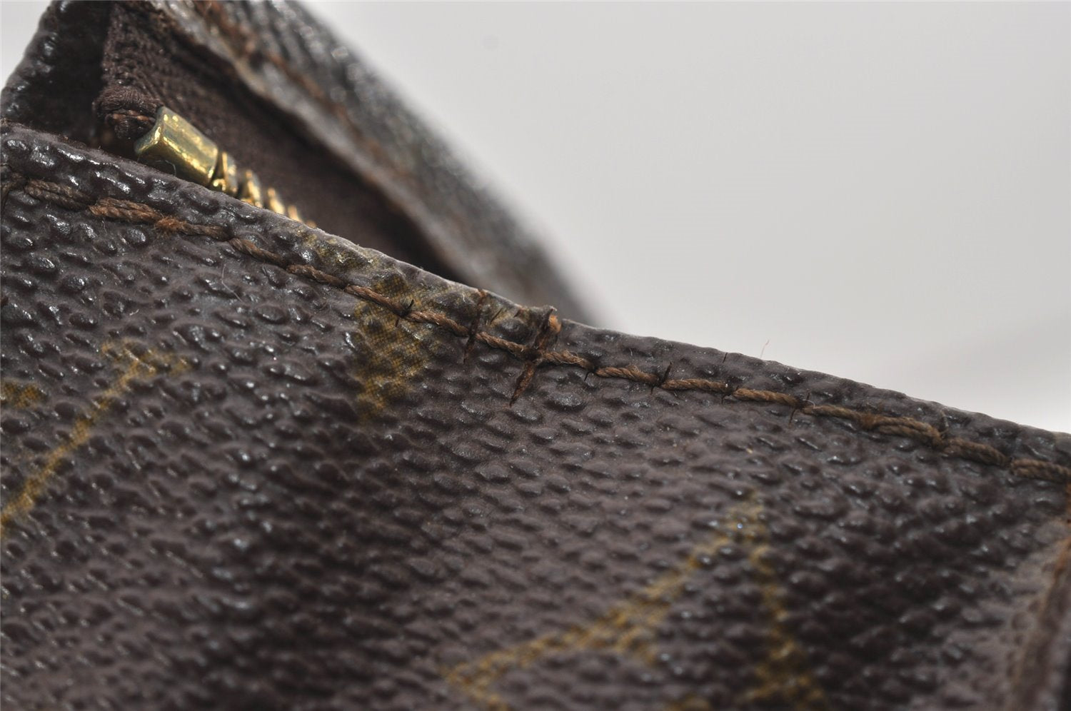 Authentic Louis Vuitton Monogram Poche Toilette 26 M47542 Cosmetics Pouch 1767I