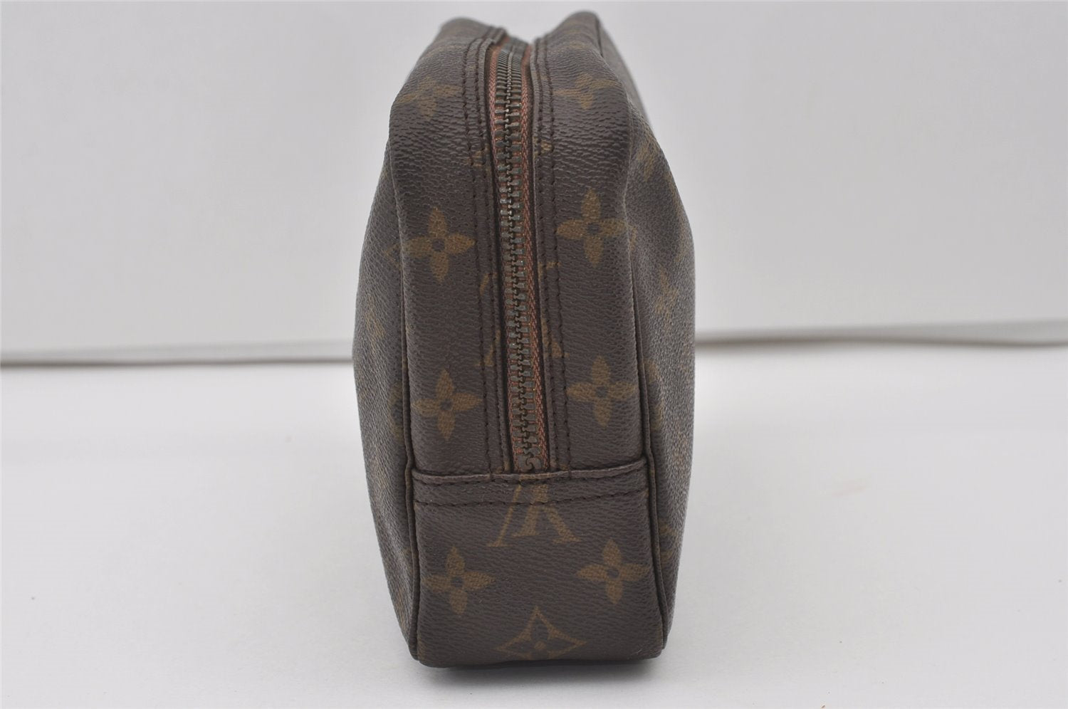 Auth Louis Vuitton Monogram Trousse Toilette 23 Clutch Hand Bag M47524 LV 1781I