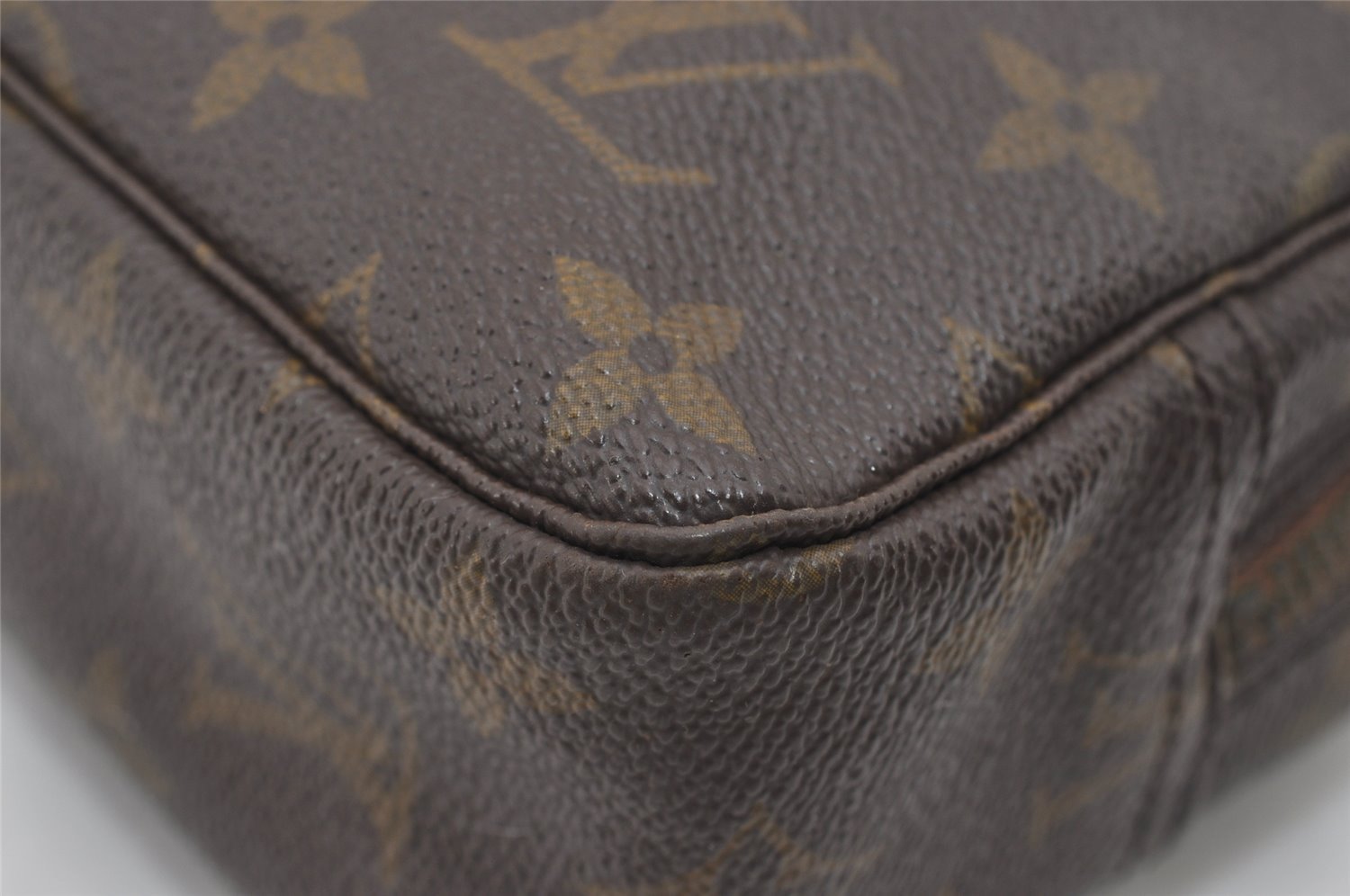 Auth Louis Vuitton Monogram Trousse Toilette 23 Clutch Hand Bag M47524 LV 1781I