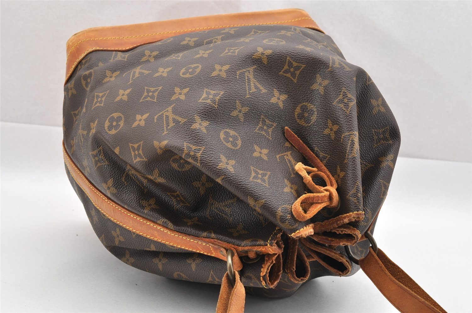 Authentic Louis Vuitton Monogram Noe Shoulder Drawstring Bag M42224 LV 1782I