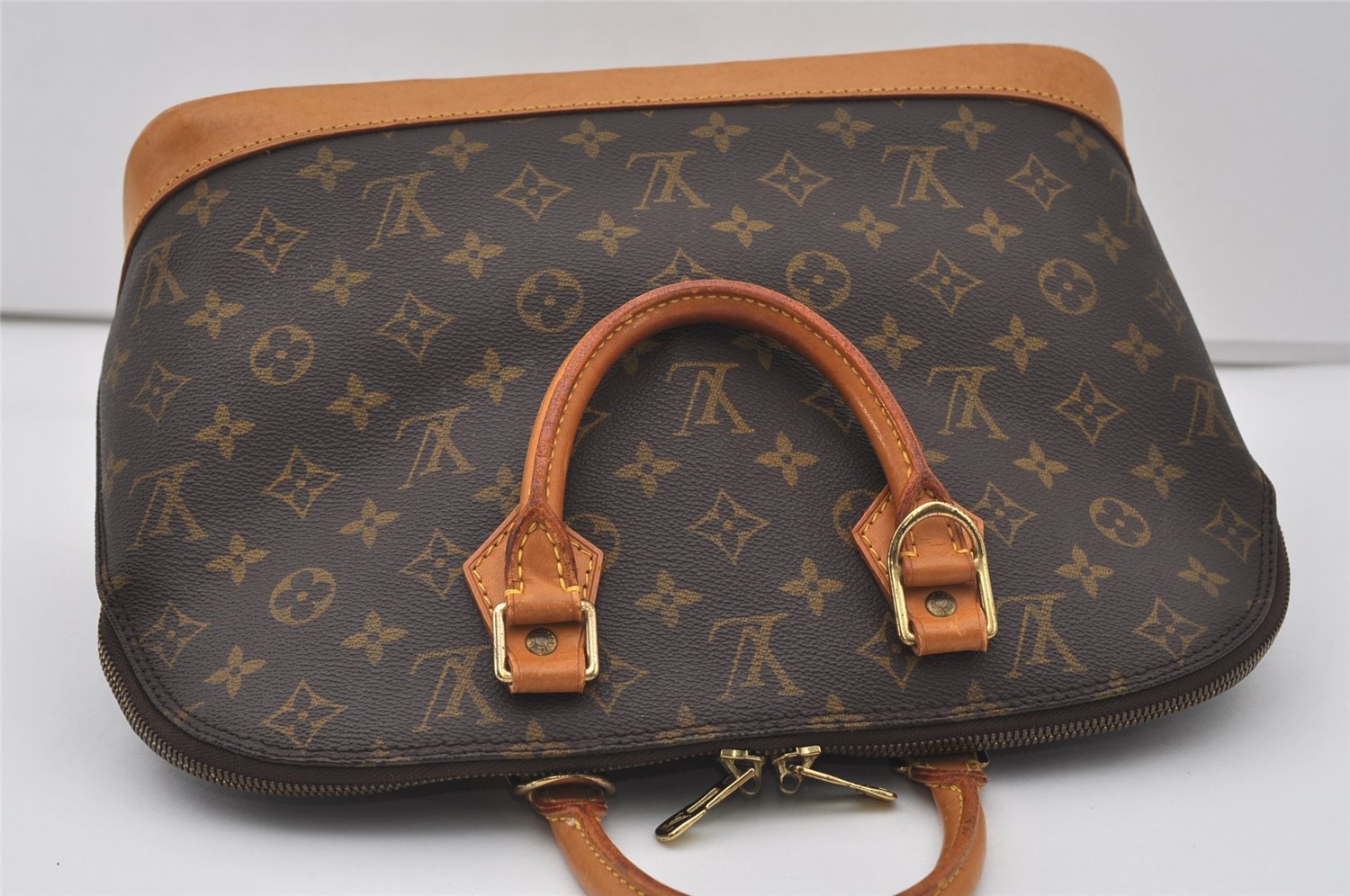 Authentic Louis Vuitton Monogram Alma Hand Bag Purse M51130 LV 1783I