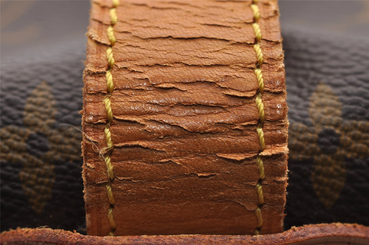 Authentic Louis Vuitton Monogram Saumur 35 Shoulder Cross Bag M42254 LV 1785I