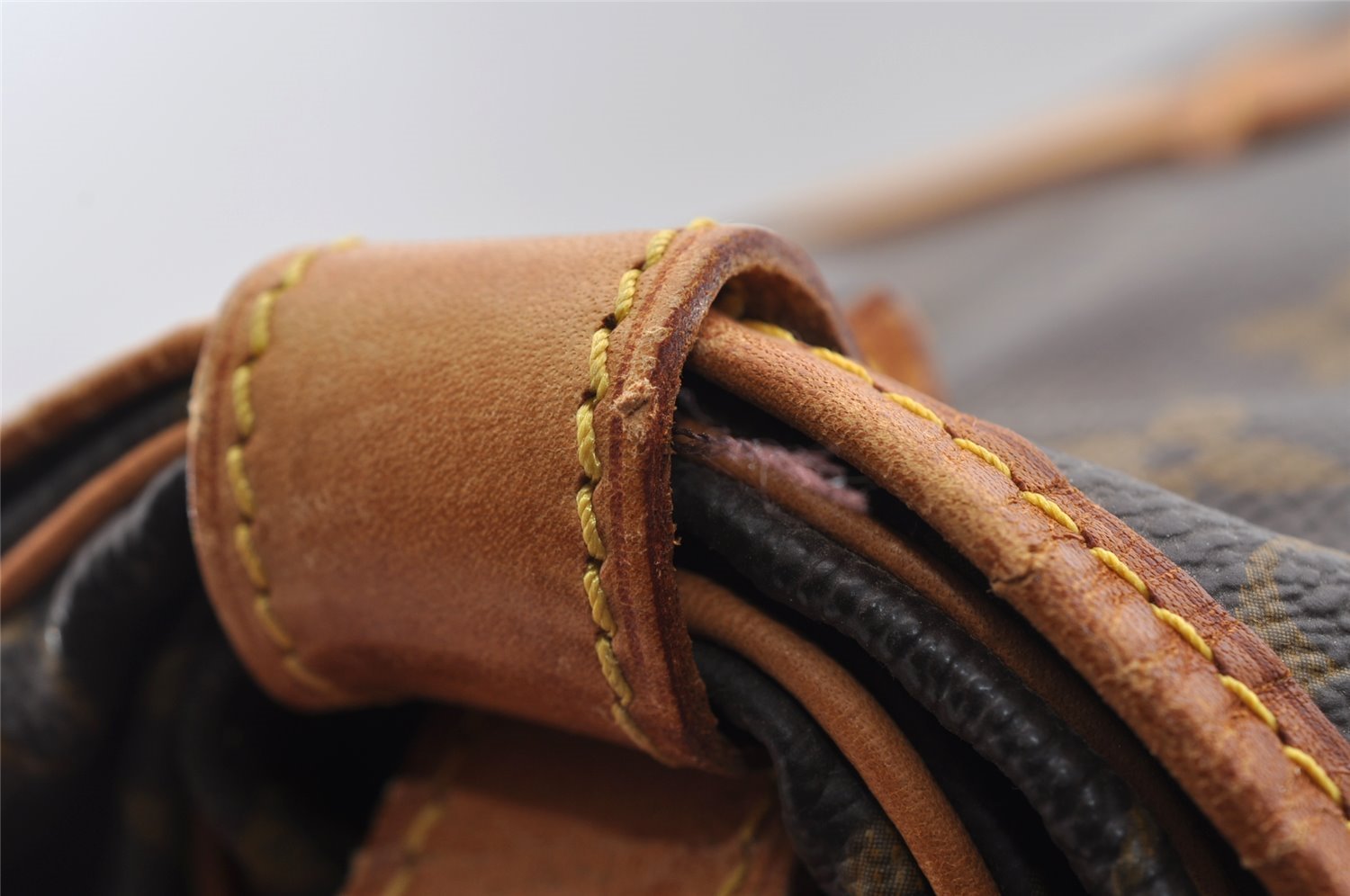 Authentic Louis Vuitton Monogram Saumur 35 Shoulder Cross Bag M42254 LV 1785I