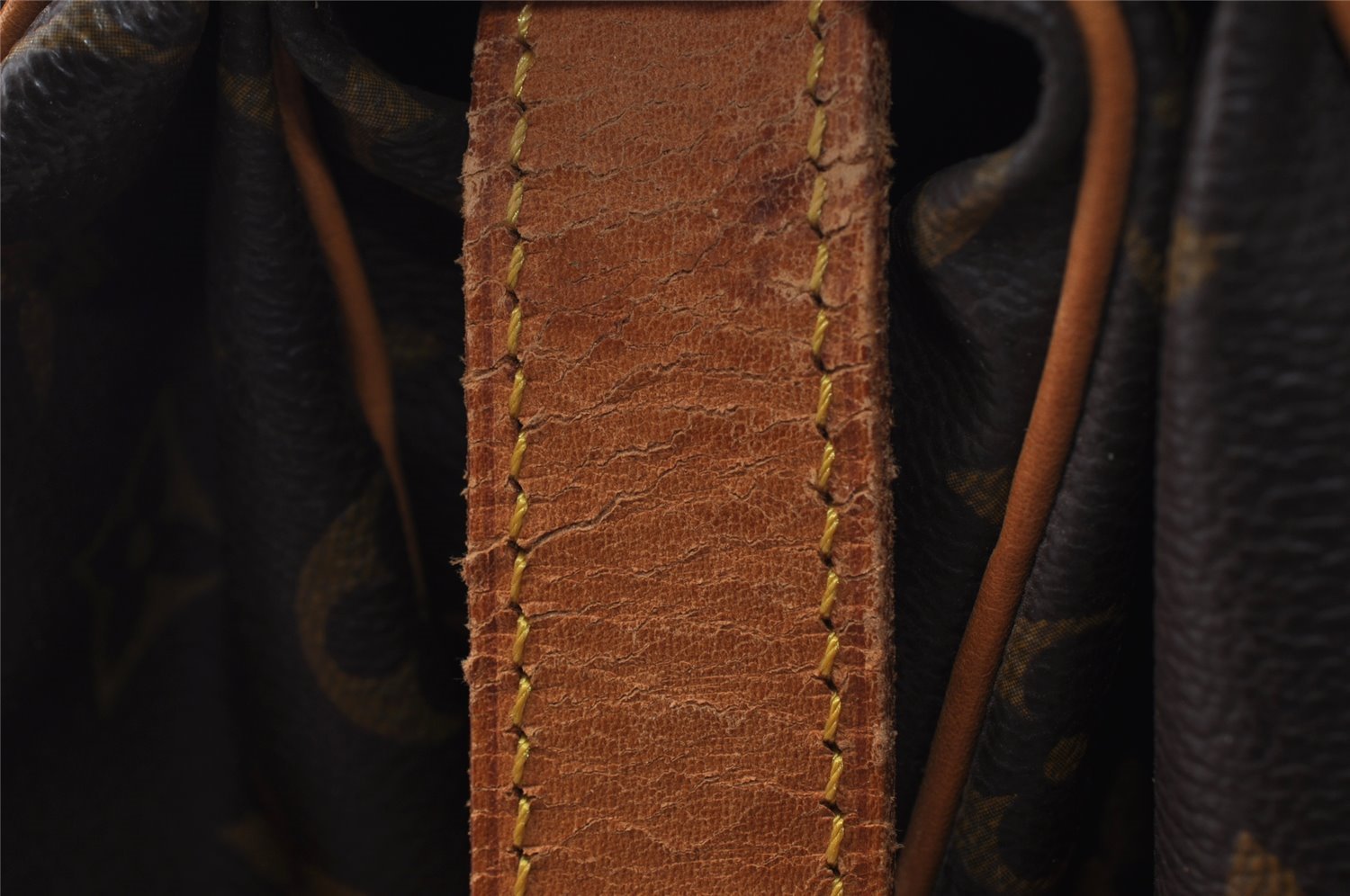 Authentic Louis Vuitton Monogram Saumur 35 Shoulder Cross Bag M42254 LV 1785I