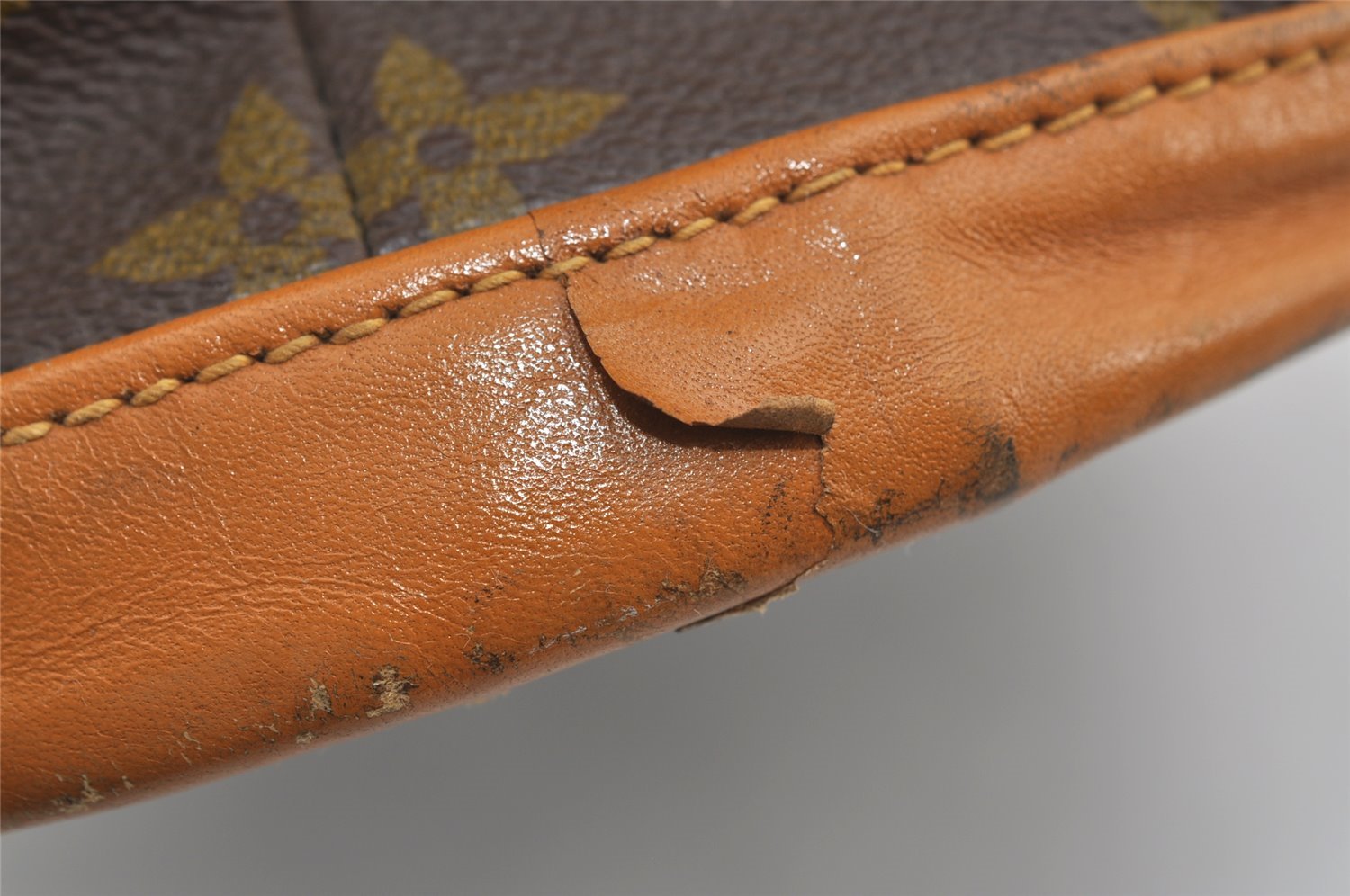 Auth Louis Vuitton Monogram Bucket GM Shoulder Bag T42236 USA Model Junk 1789I