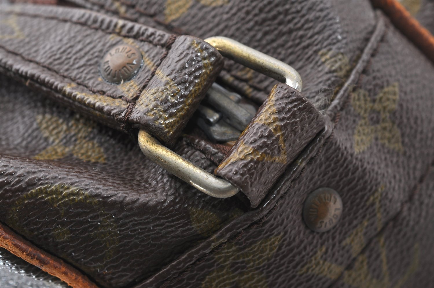 Authentic Louis Vuitton Monogram Nile Shoulder Cross Body Bag Old Model LV 1791I