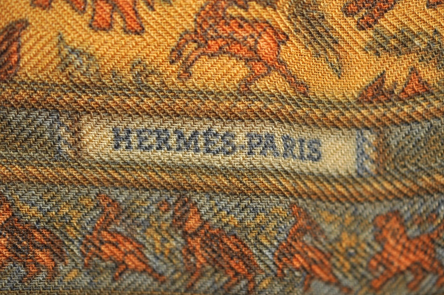 Auth HERMES Petit Carre Geant 40 Scarf 