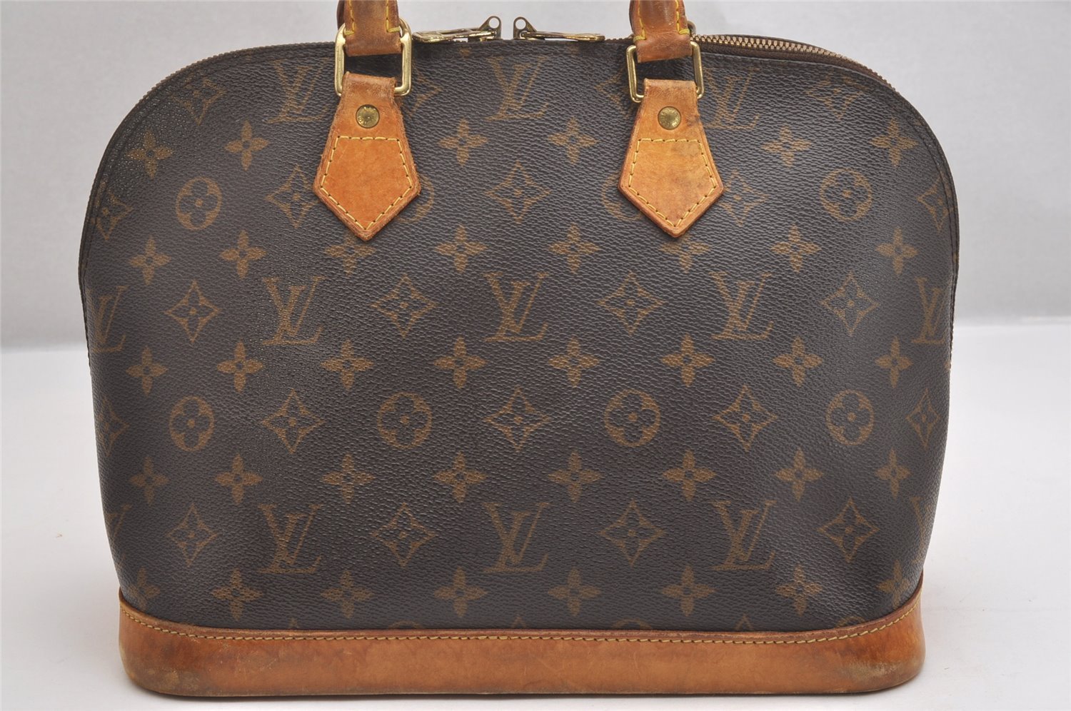Authentic Louis Vuitton Monogram Alma Hand Bag Purse M51130 LV 1803I