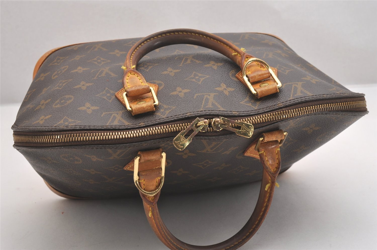 Authentic Louis Vuitton Monogram Alma Hand Bag Purse M51130 LV 1803I