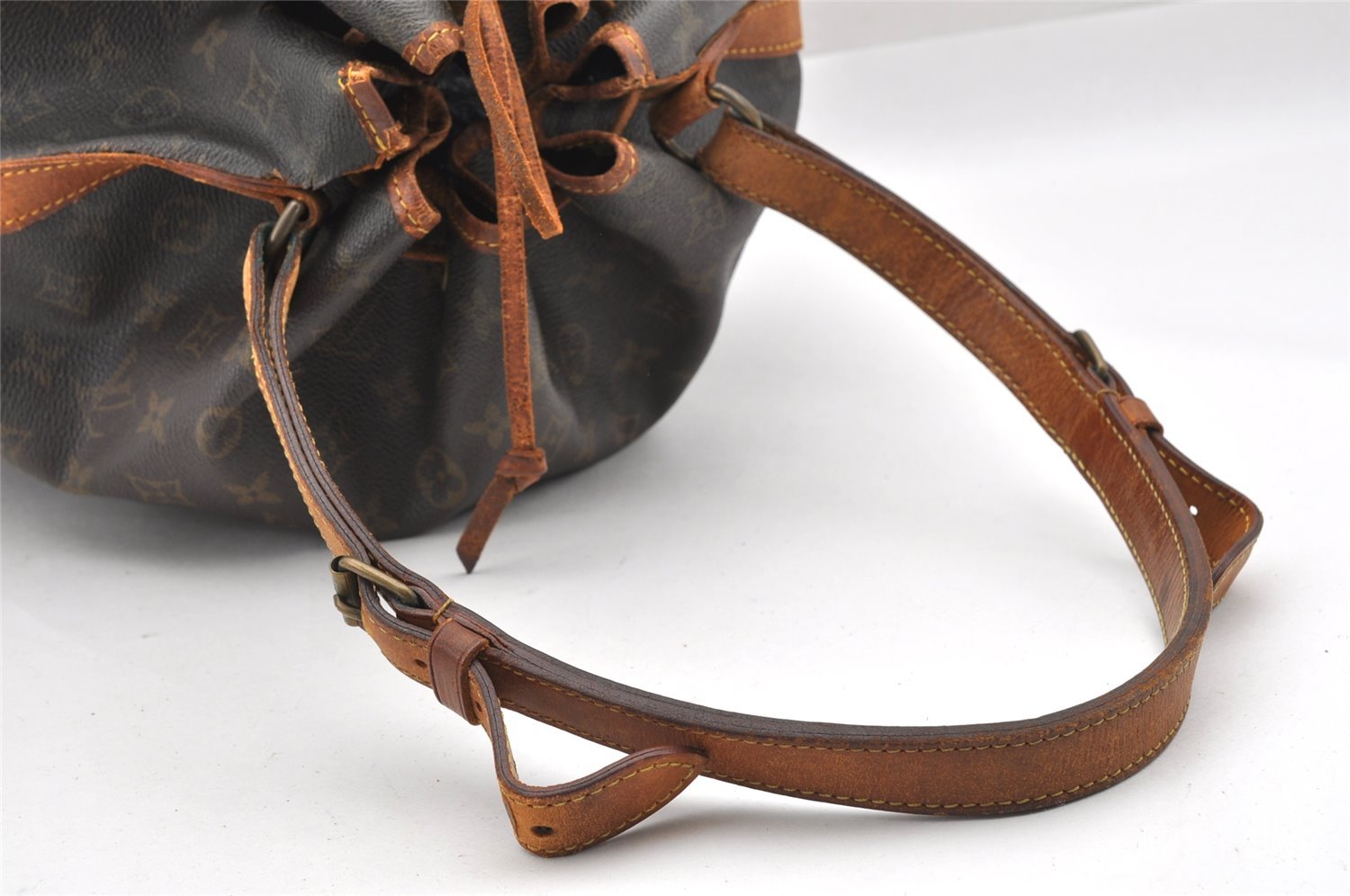 Authentic Louis Vuitton Monogram Noe Shoulder Drawstring Bag M42224 LV 1805I