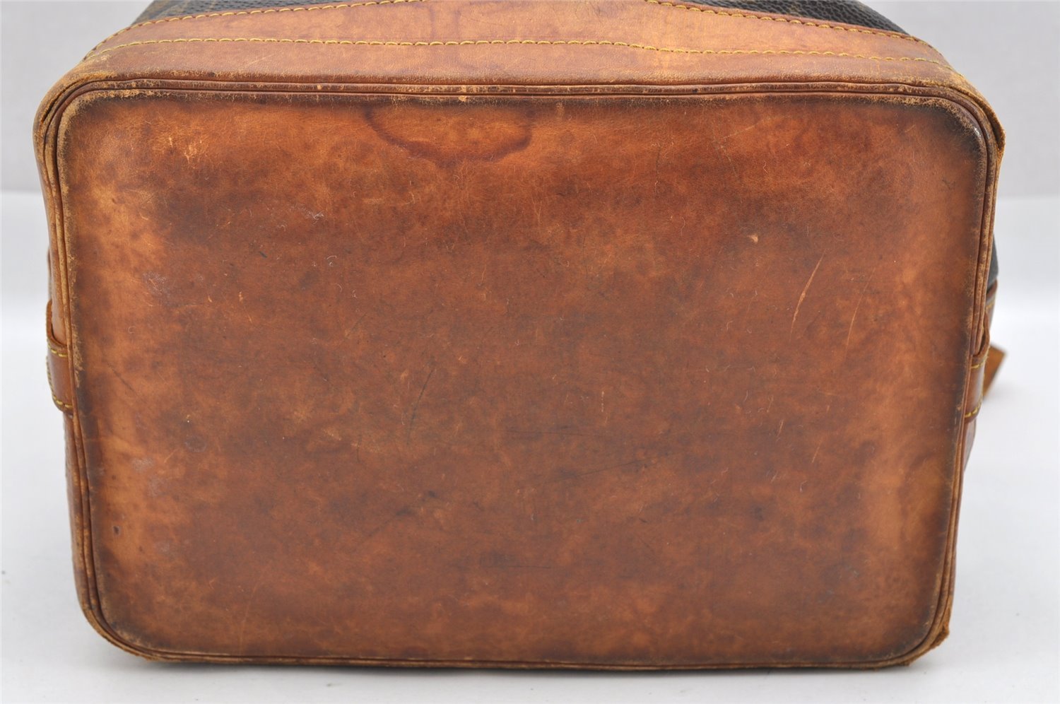 Authentic Louis Vuitton Monogram Noe Shoulder Drawstring Bag M42224 LV 1805I