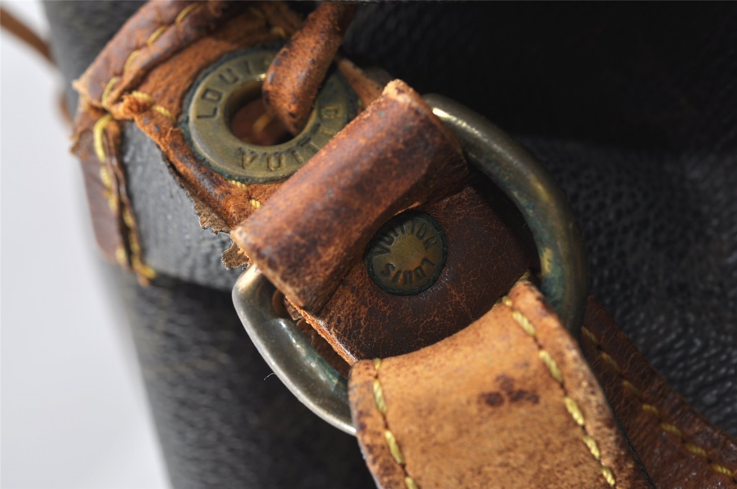 Authentic Louis Vuitton Monogram Noe Shoulder Drawstring Bag M42224 LV 1805I