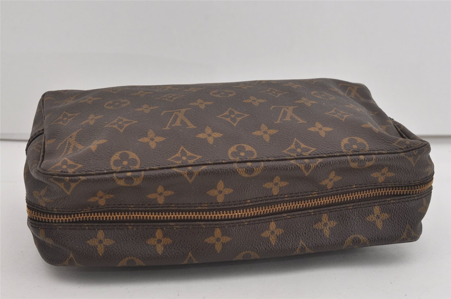Auth Louis Vuitton Monogram Trousse Toilette 28 Clutch Hand Bag M47522 LV 1817I
