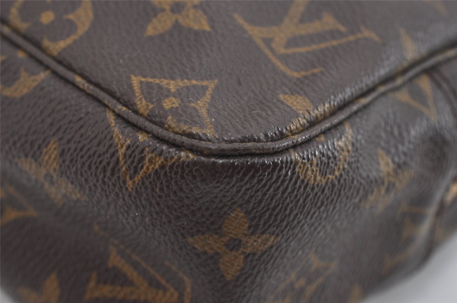 Auth Louis Vuitton Monogram Trousse Toilette 28 Clutch Hand Bag M47522 LV 1817I
