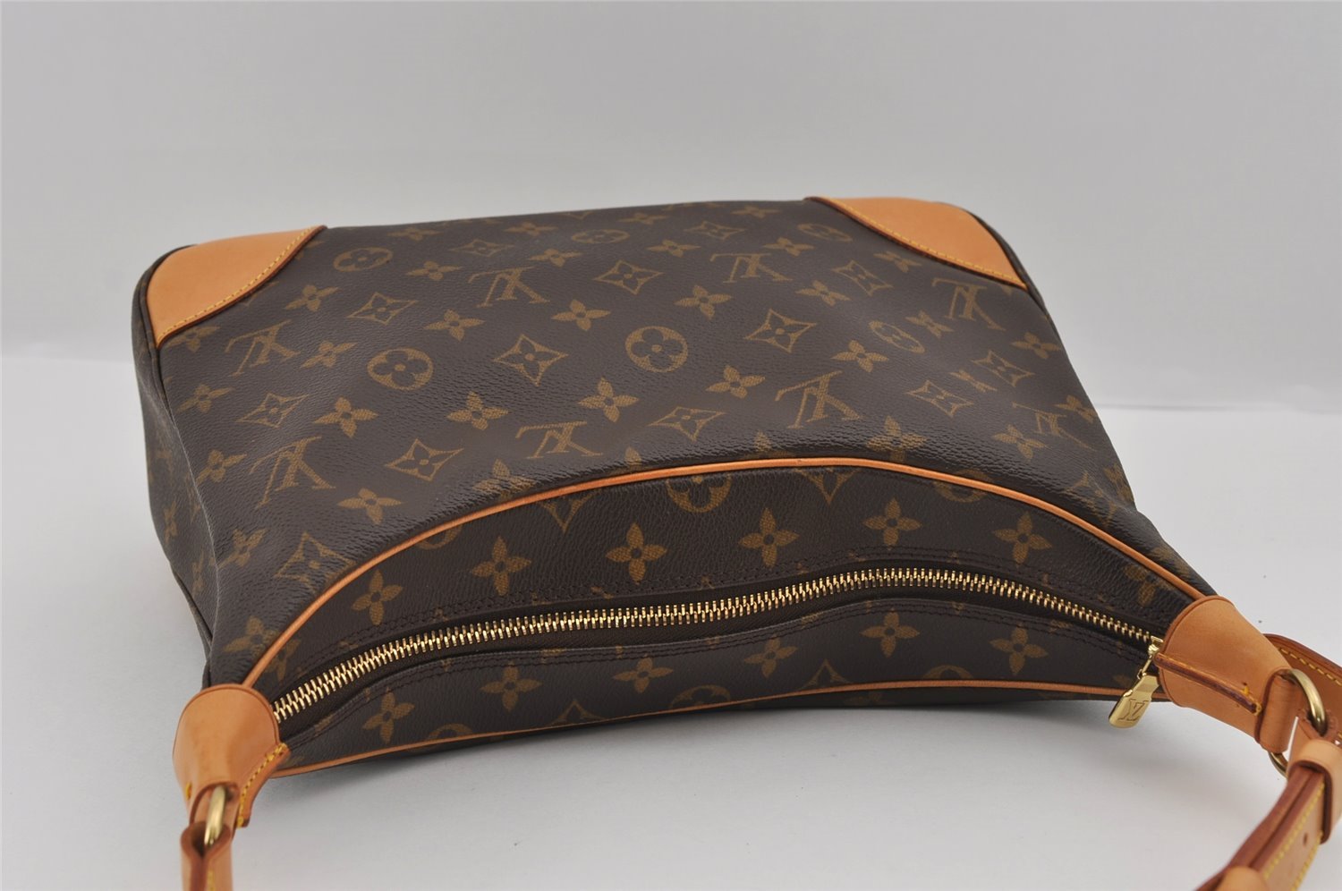 Authentic Louis Vuitton Monogram Boulogne 30 Shoulder Cross Bag M52165 LV 1824I