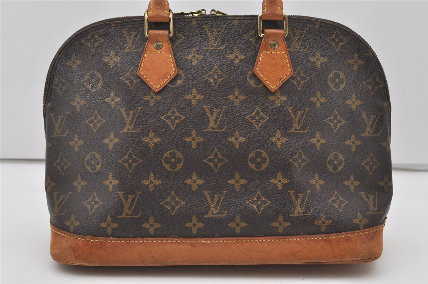 Authentic Louis Vuitton Monogram Alma Hand Bag Purse M51130 LV 1829I
