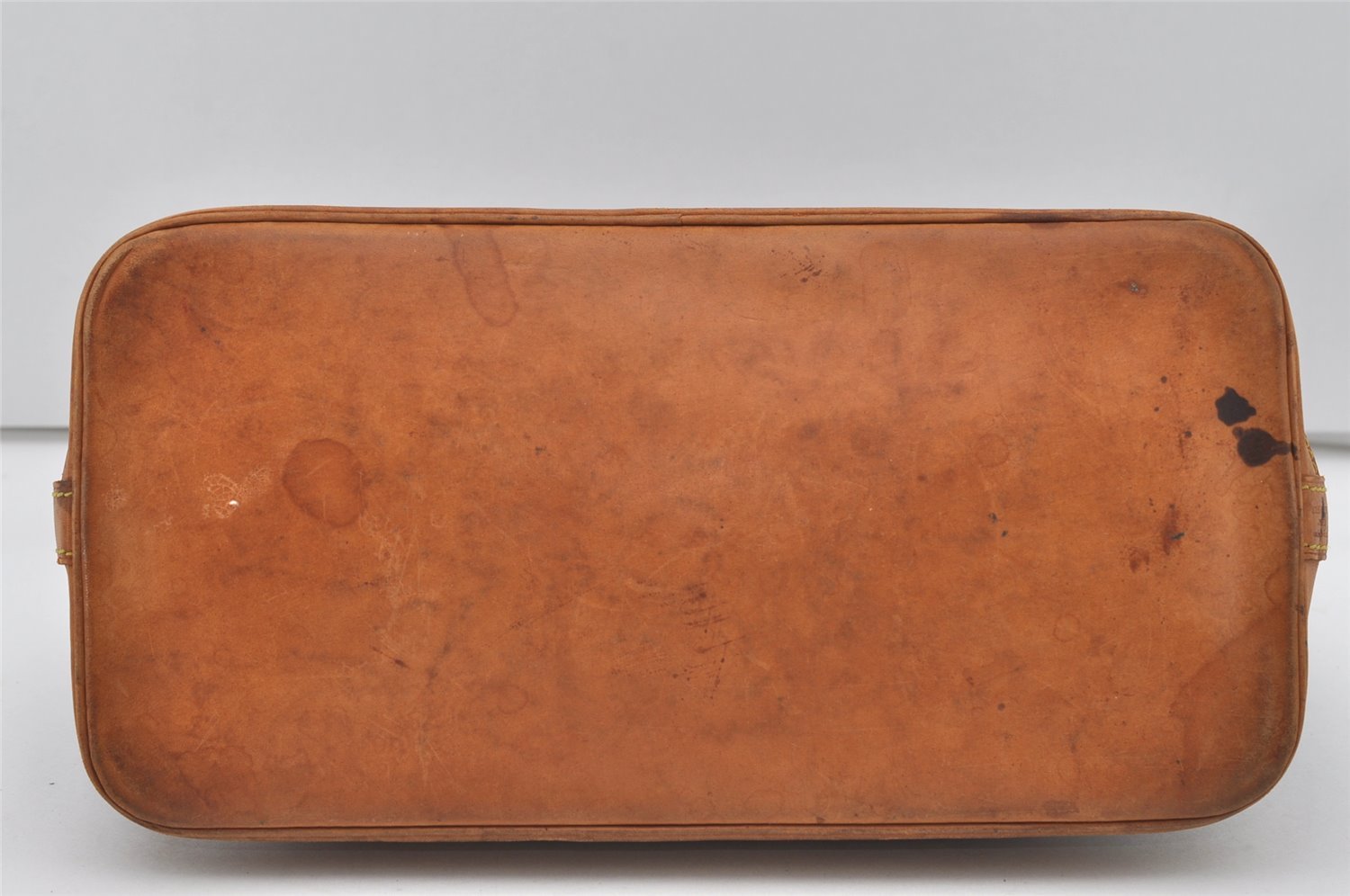 Authentic Louis Vuitton Monogram Alma Hand Bag Purse M51130 LV 1829I