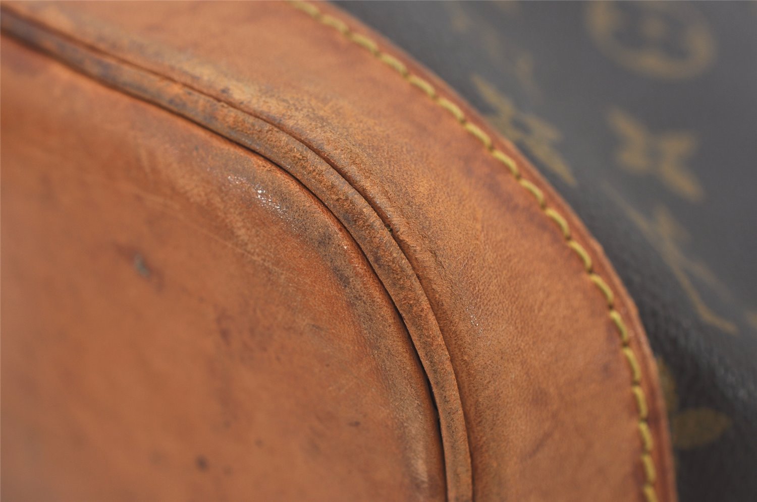 Authentic Louis Vuitton Monogram Alma Hand Bag Purse M51130 LV 1829I