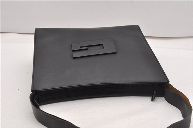 Authentic GUCCI Vintage Shoulder Bag Purse Leather 0013066 Black 1837G