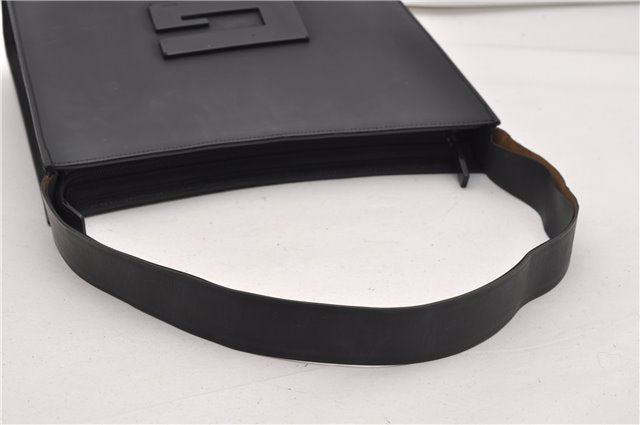 Authentic GUCCI Vintage Shoulder Bag Purse Leather 0013066 Black 1837G