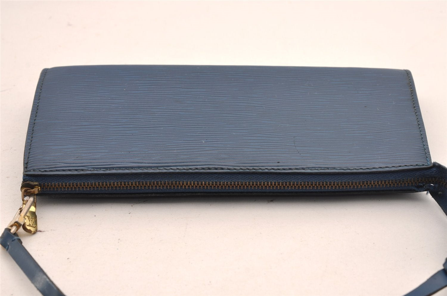 Authentic Louis Vuitton Epi Pochette Accessoires Pouch Blue M52945 LV 1845I