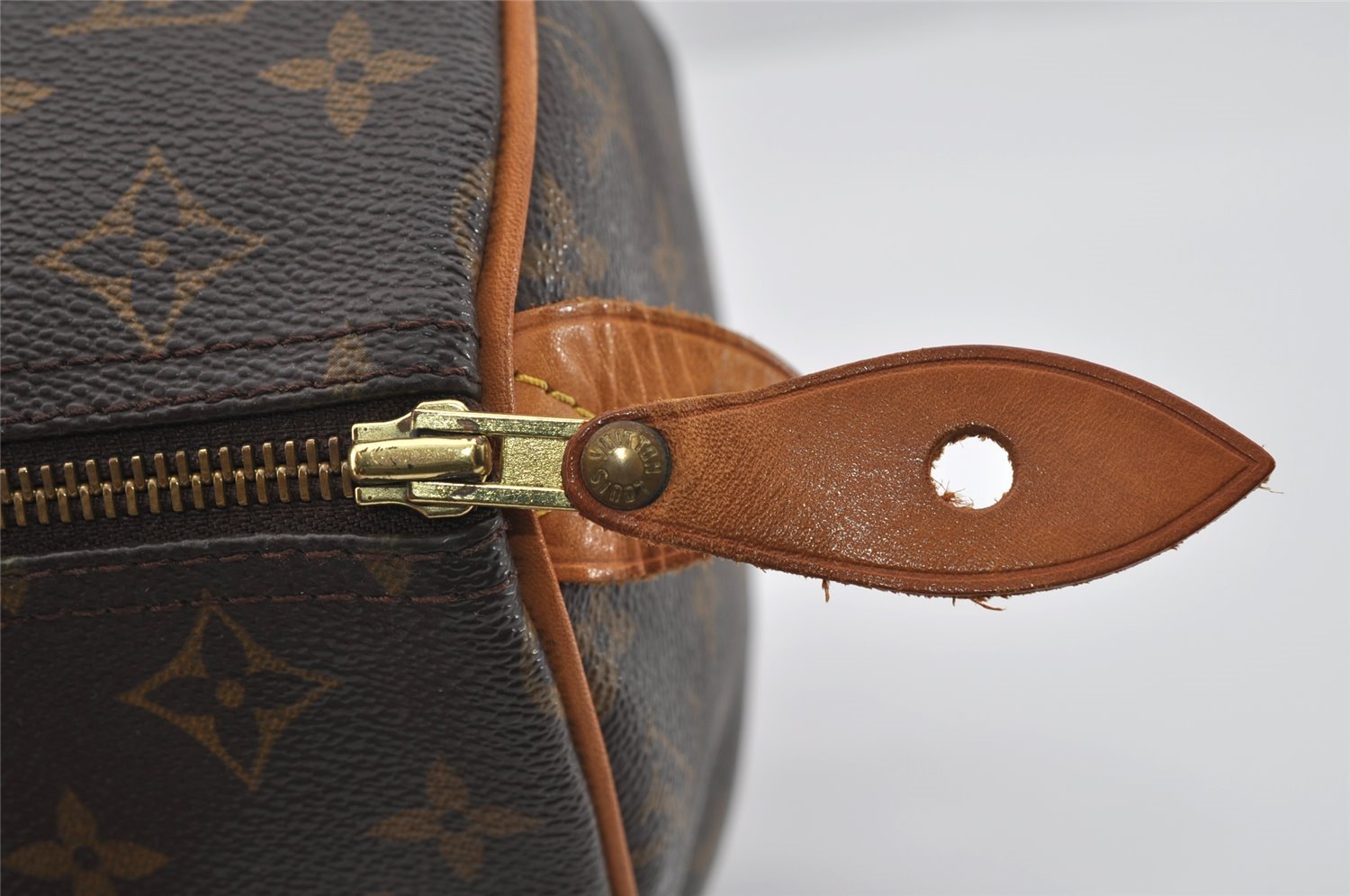 Authentic Louis Vuitton Monogram Speedy 30 Hand Boston Bag M41526 LV 1847I